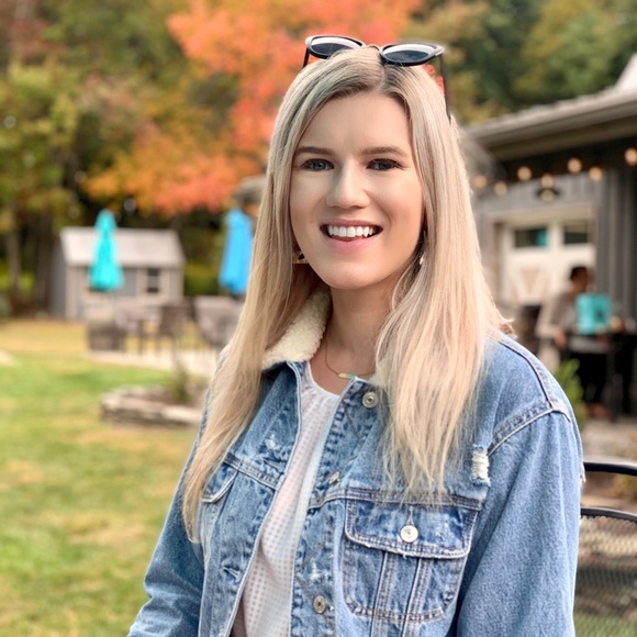 Meet your Posher, Katie - Picture 1 of 1